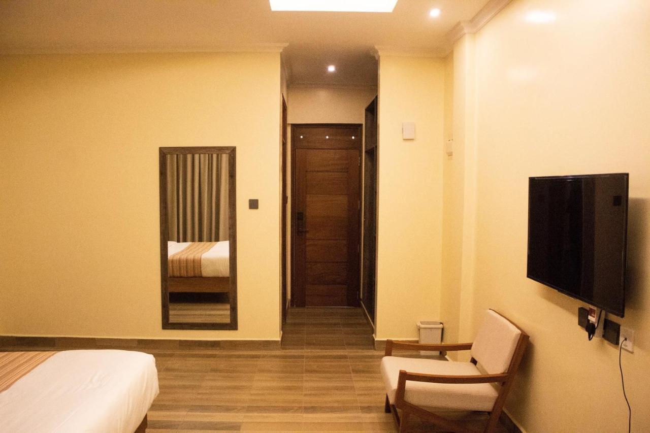 The Willis Hotel, Bomet Exterior foto