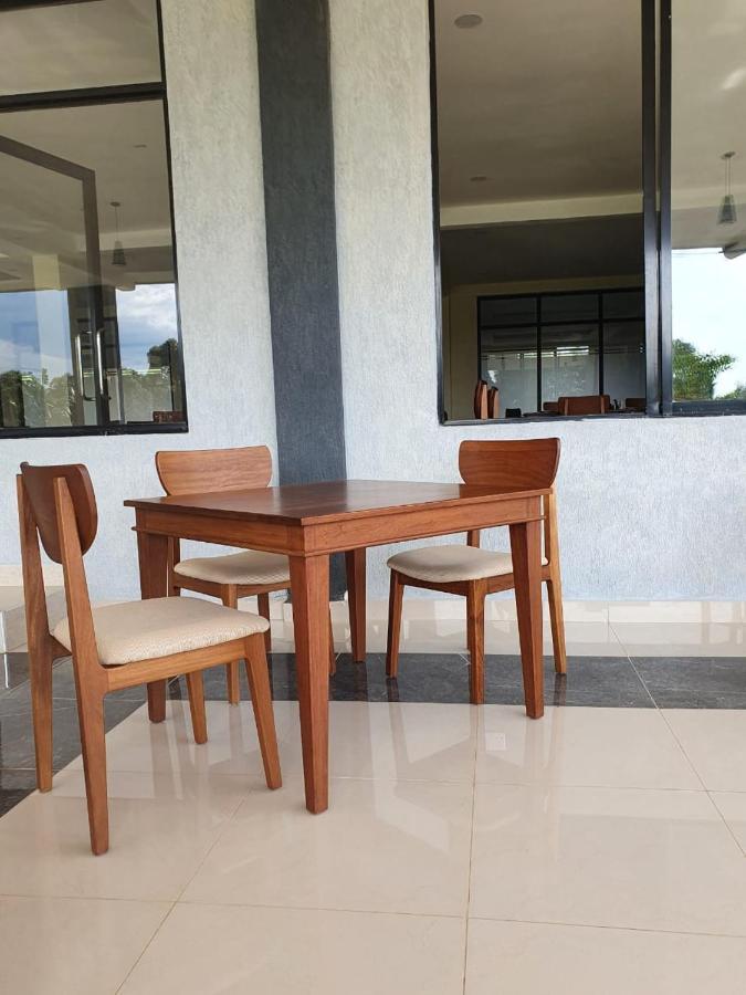 The Willis Hotel, Bomet Exterior foto
