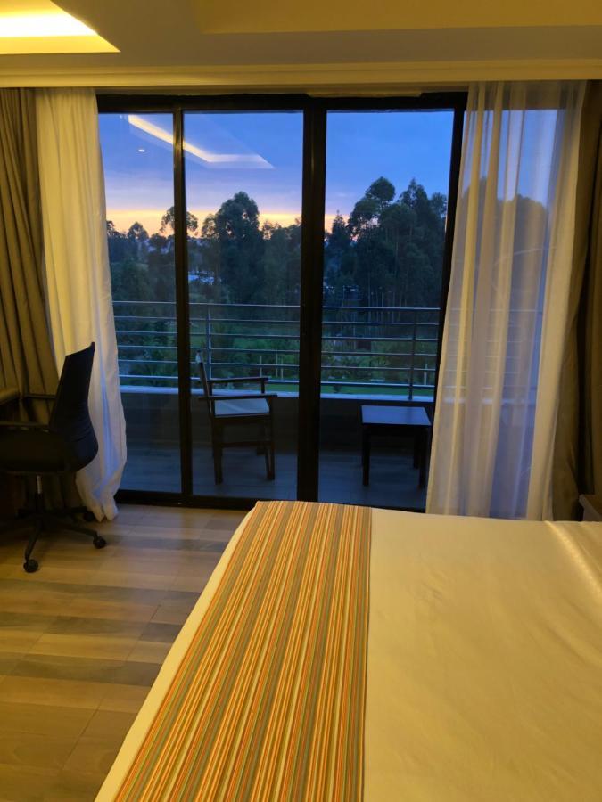 The Willis Hotel, Bomet Exterior foto
